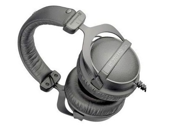 Beyerdynamic dt best sale 770 pro black