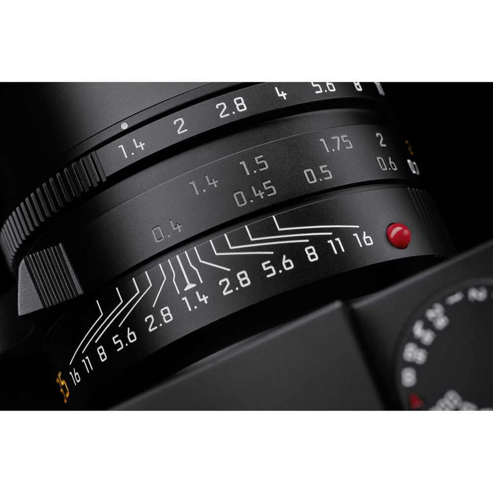 Leica Summilux-M 35mm f/1.4 ASPH. Lens (Black) (11726) + 64GB